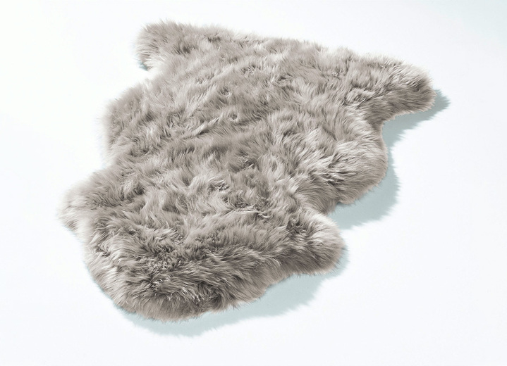 Klassisch - Vorleger aus echtem Lammfell in Tierform, in Farbe TAUPE