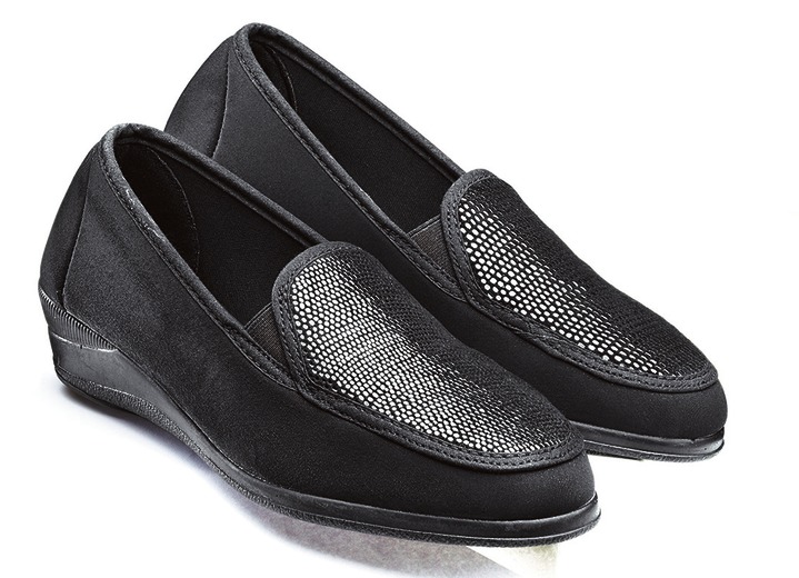 Slipper & Schnürschuhe - Mokassin in eleganter Krokooptik, in Größe 036 bis 042, in Farbe SCHWARZ Ansicht 1