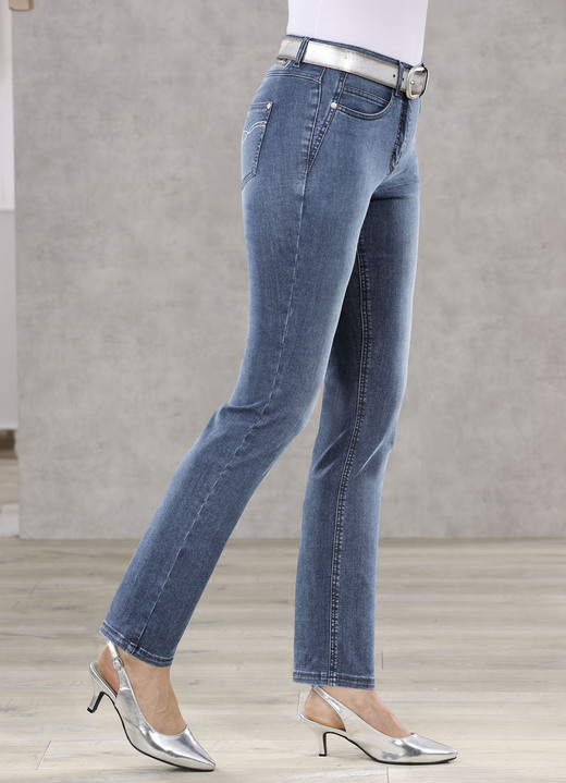 Damenmode - Bauchweg-Jeans in 5-Pocket-Form, in Größe 018 bis 052, in Farbe JEANSBLAU Ansicht 1