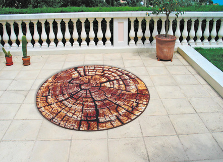 Teppich im naturnahen Baumstamm-Design