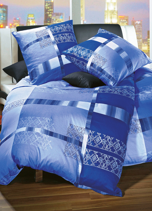 Bettwäschegarnituren - Topmodische Bettwäsche-Garnitur in pflegeleichten Qualitäten, in Größe 112 (80/80 cm + 135/200 cm) bis 412 (2x 80/80 + 2x 135/200 cm ), in Farbe BLAU Ansicht 1
