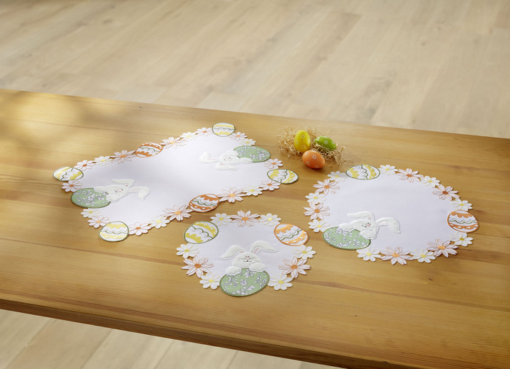 Wohnaccessoires - Tisch- und Raumdekoration mit Plüsch- und Stoff-Applikationen, in Größe 101 (Deckchen, 35x 50 cm) bis 404 (Kissenbezug, 40x 40 cm), in Farbe WEISS Ansicht 1