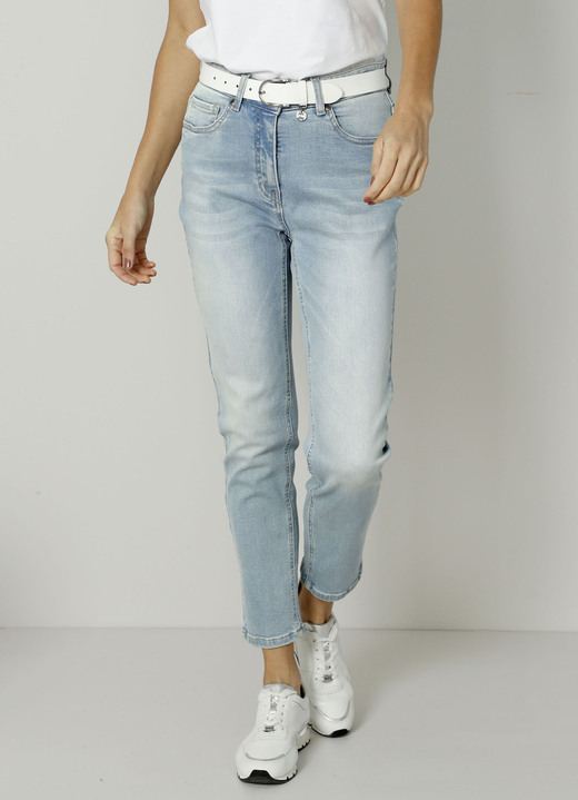 - Jeans in 7/8-Länge, in Größe 019 bis 052, in Farbe HELLBLAU Ansicht 1