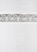 Seitenschal mit feiner Schmetterlingsstickerei-Bord&uuml;re 