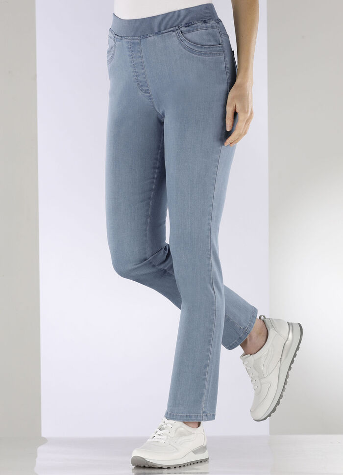 Jeans in Schlupfform HELLBLAU