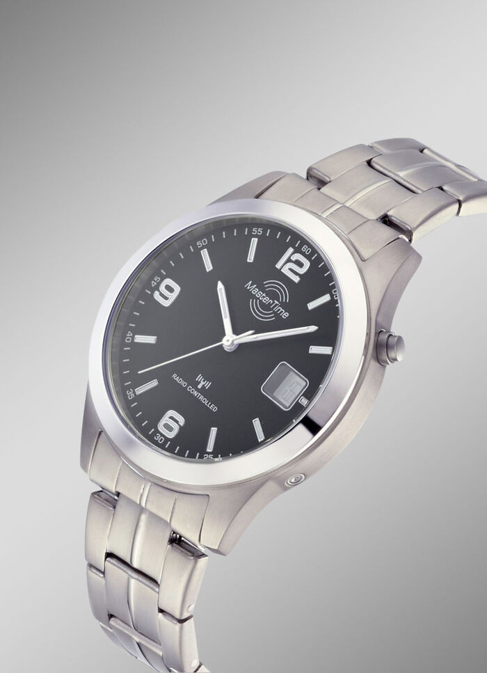 Funk-Herrenuhr aus Titan 
