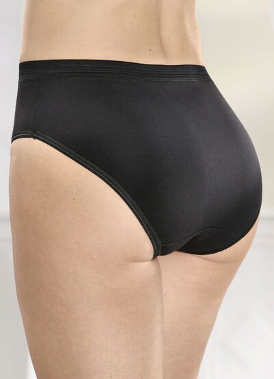 Fünferpack Slips mit glänzenden Abschlüssen  Fünferpack Slips mit glänzenden Abschlüssen