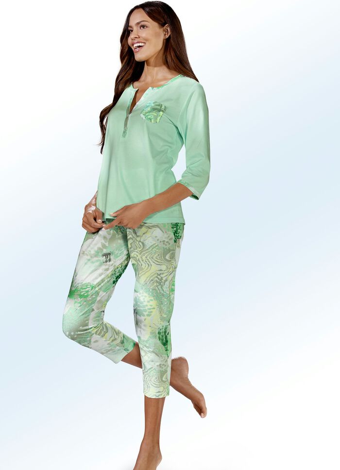 Schlafanzug mit 3/4-langen Ärmeln und 7/8-langer Hose MINT-BUNT