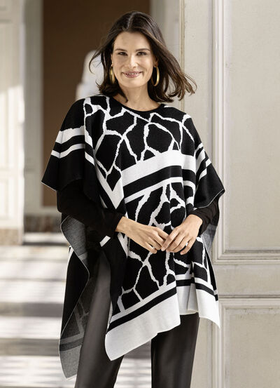 Poncho in asymmetrischer Zipfelform 