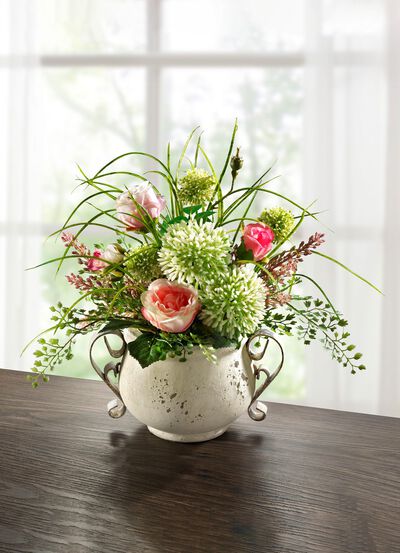 Allium-Gesteck im Topf 