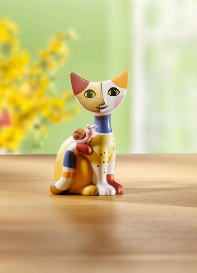 Katze mit Schnecke aus hochwertigem Porzellan 