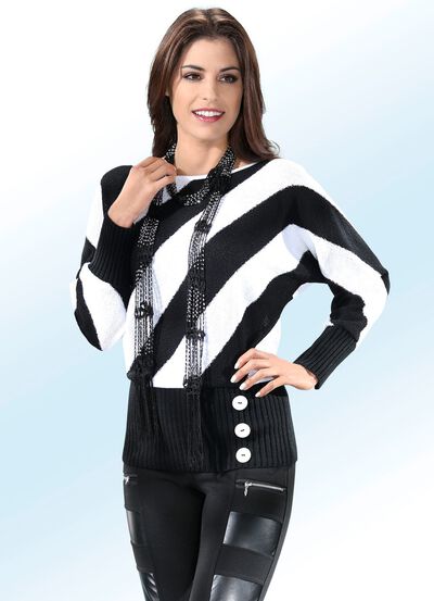 Pullover in Fledermausform 