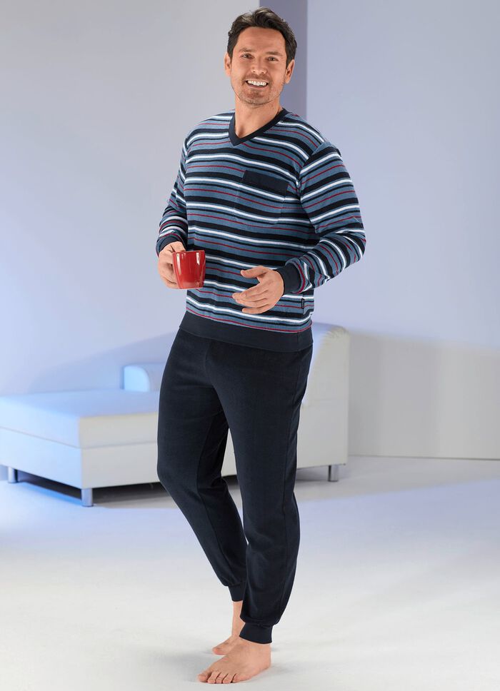 Schlafanzug aus Frottierstretch mit B&uuml;ndchenabschl&uuml;ssen, V-Ausschnitt und garngef&auml;rbtem Ringeldessin 