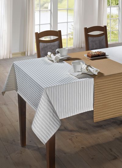 Feine Tisch- und Raumdekoration mit gl&auml;nzendem Streifendessin 