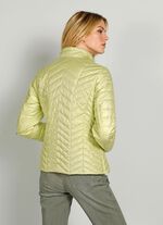 Steppjacke mit recycelter Wattierung 
