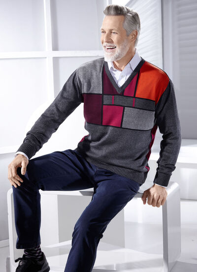 Interessanter V-Pullover mit Grafikmuster 
