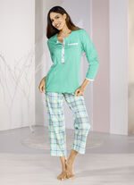 Schlafanzug mit langen Ärmeln und langer Hose  