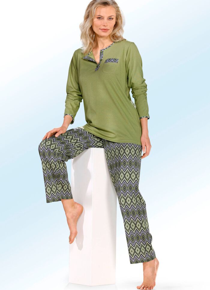 Zweierpack Schlafanz&uuml;ge mit Brusttasche und Knopfleiste 