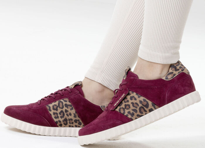 Peter Kaiser, trendige Damen-Sneaker, mit herausnehmbarem Fußbett BORDEAUX-BRAUN