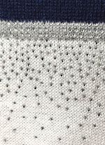 Pullover mit aufwendiger Steinchenzier 