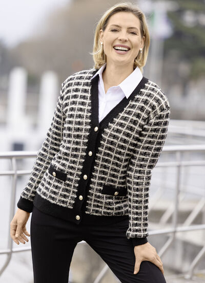 Strickjacke aus hochwertigem Effektgarn 