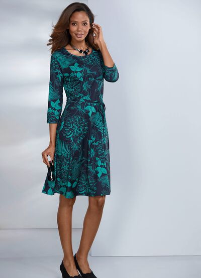 Kleid mit Bindeg&uuml;rtel in Schlupfform 