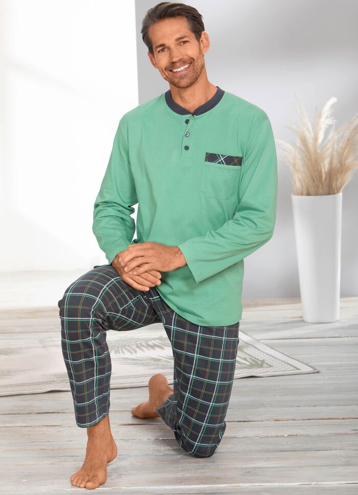 Schlafanzug mit Knopfleiste und offenen Beinabschl&uuml;ssen 