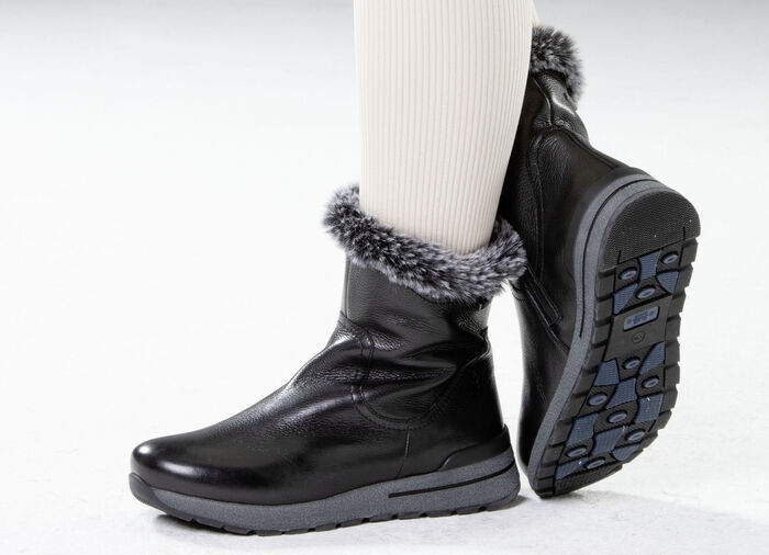 Caprice, gefütterte Damen-Stiefeletten, Winterschuhe, Weite H, mit herausnehmbarem Fußbett SCHWARZ