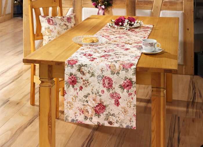 Tisch- und Raumdekoration mit hochwertigem Textildruck 