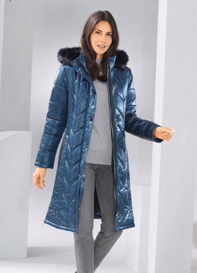 Mantel mit figurfreundlicher L&auml;ngssteppung 