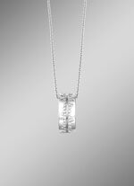 Klassischer Anh&auml;nger mit synth. Zirkonia 