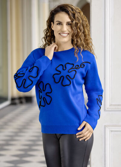 Pullover mit Blütenapplikationen 