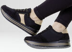 Remonte, trendige Damen-Sneaker, Weite G, mit herausnehmbarem Fußbett SCHWARZ-GOLD