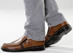GINO GALANTE, klassische Herren-Slipper, mit herausnehmbarem Fußbett COGNAC