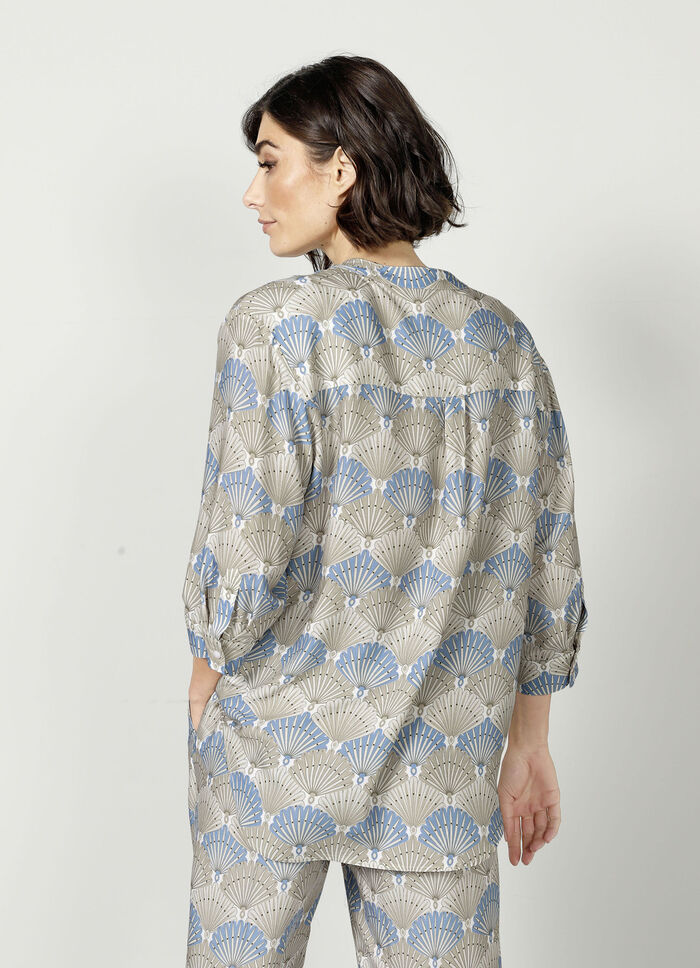Longbluse mit harmonischem Druck 