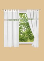 Seitenschal mit feiner Schmetterlingsstickerei-Bord&uuml;re 