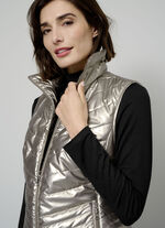 Steppweste in trendgenauer Metallic-Optik