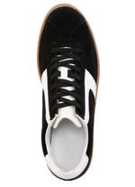 Sneaker aus Veloursleder mit Nappa-Bes&auml;tzen und gepolstertem Schaftrand 