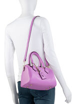 Laurina Tasche mit abnehmbarem Schmuck-Anhänger PINK