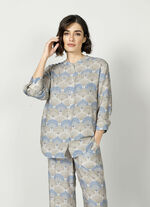 Longbluse mit harmonischem Druck 
