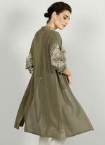 Strickweste in Longform 