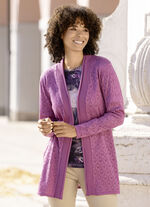 Strickjacke mit zartem Ajourdessin 