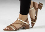 Caprice Sandalette aus teilweise metallisiertem Nappaleder COGNAC-GOLD