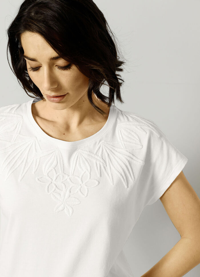 Shirt mit schöner Stickerei 