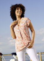 Shirt mit &uuml;berschnittener Schulterpartie 