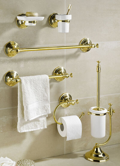 Badezimmer-Accessoires aus Messing und Keramik 