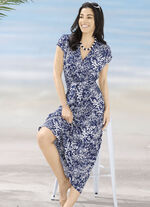 Laurina Kleid in raffinierter Optik MARINE-WEISS