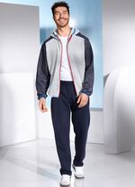 Freizeitanzug mit Kapuze 