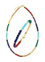 Funkelnde Garnitur mit Edelsteinen 