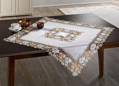 Tischdecke mit Einfassungen in Spitzen-Optik 